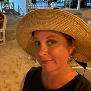 Meet your Posher, Stacie